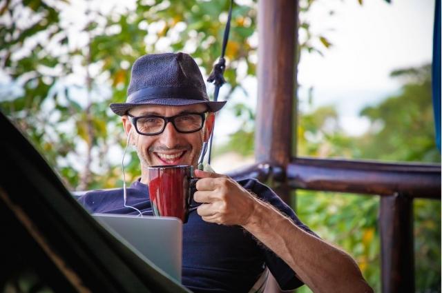 How to Effectively Navigate Your Finances When Retiring Abroad