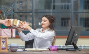 Important Factors To Consider When Choosing A Corporate Gift Supplier! Important Factors To Consider When Choosing A Corporate Gift Supplier!